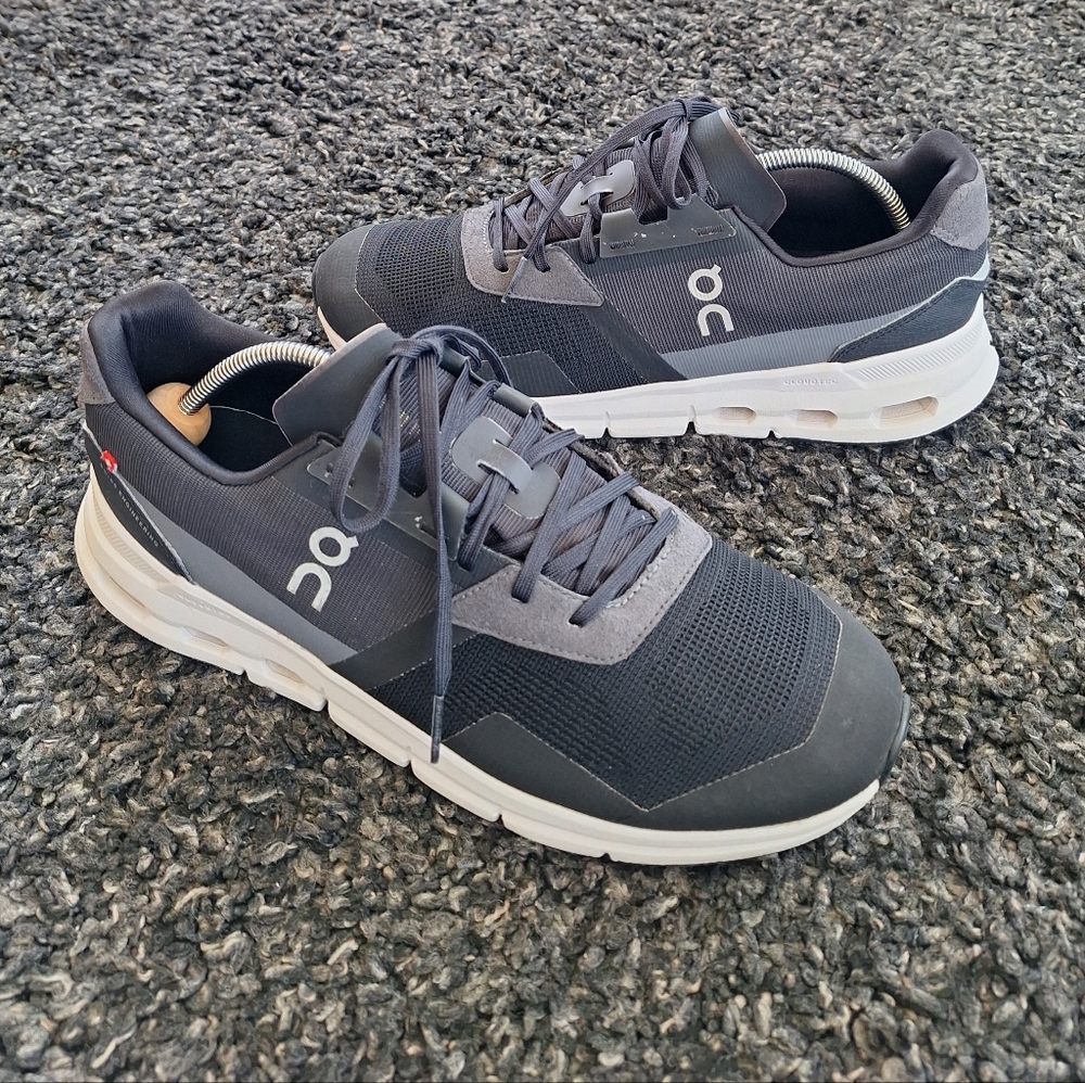 On Cloudrift Men’s Shoes – Black – Size 9